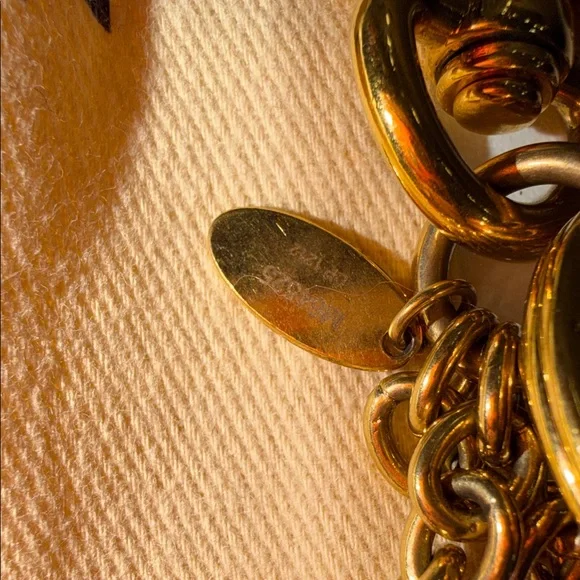 🎀Louis Vuitton Gold and Pink Key Holder/bag charm - Picture 5 of 12